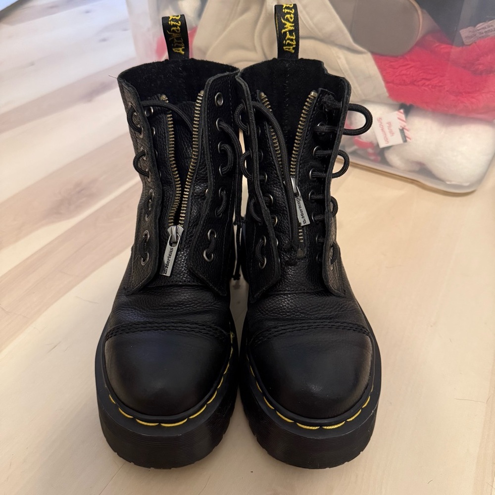 Dr Martens Sinclair Zip front black boots